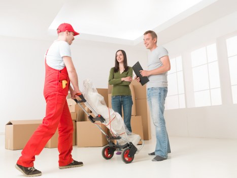 Careful loading during a small house move in East Dulwich